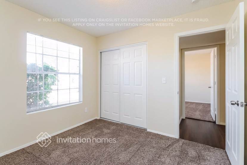 Building Photo - 3819 E Harmony Ave