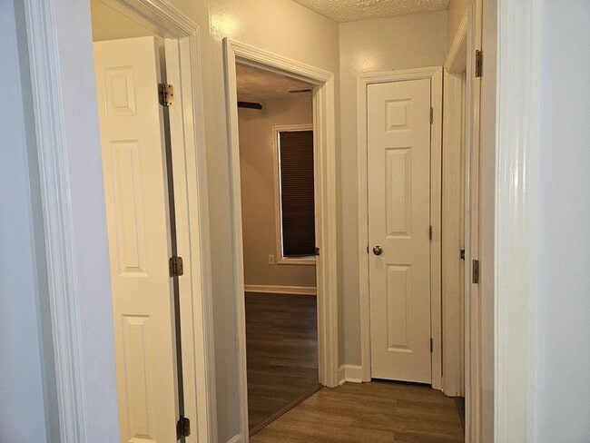 Building Photo - 212 Longleaf Pines Dr