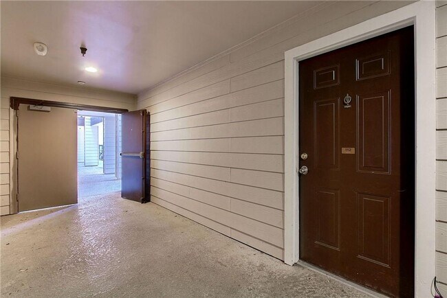 Primary Photo - Centennial West Campus - Prime Time - 3BD/...