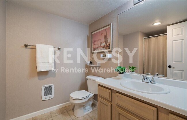 Building Photo - Modern Comfort and a Garage in Prime Aurora Location