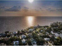 Building Photo - 134 Carlyle Dr