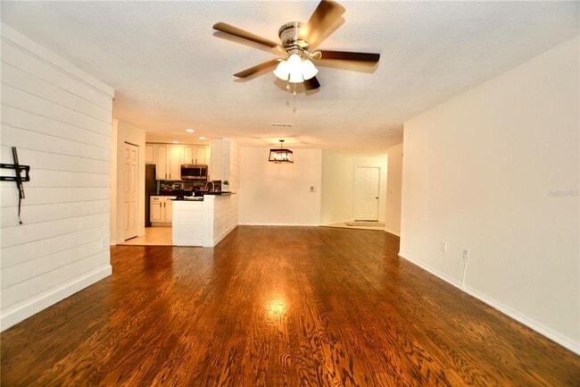 Building Photo - 895 Normandy Trace Rd