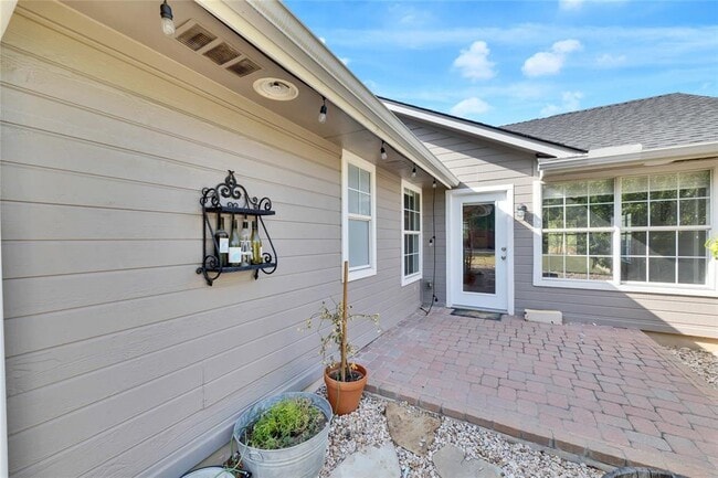 Building Photo - 3317 Dalton St