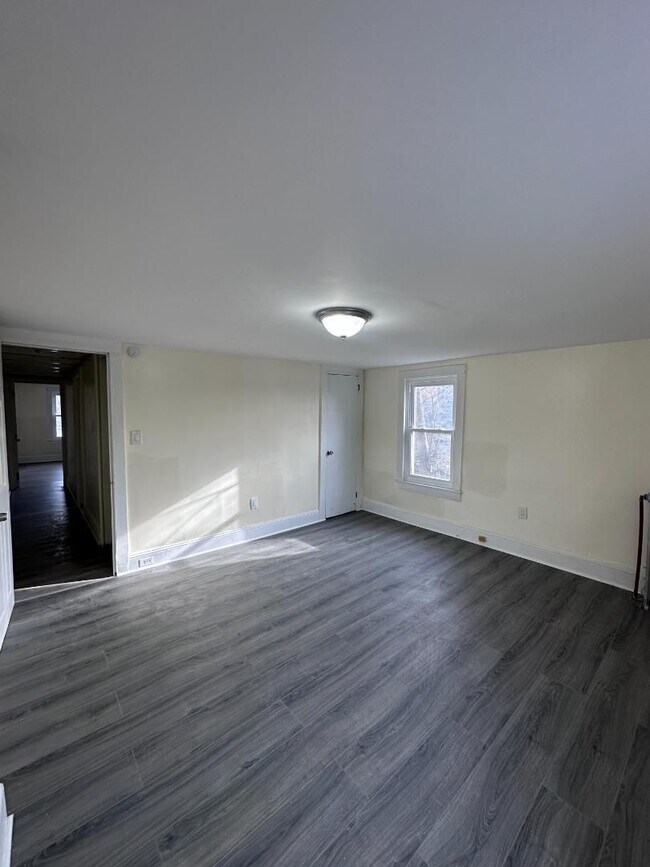 Building Photo - 153 Vine St