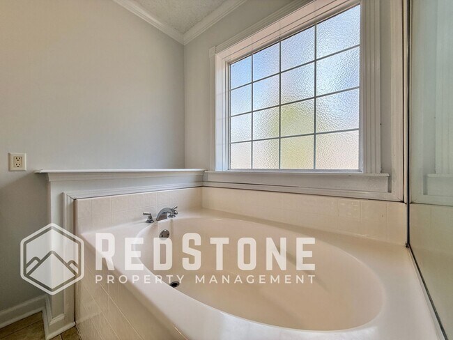 Building Photo - 3340 NC-54