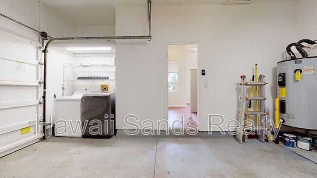 Building Photo - 91-1017-1017 Wahinoho St