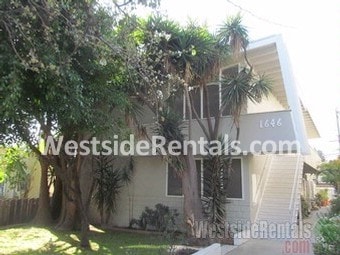 Apartment Building - 1646 Berkeley St