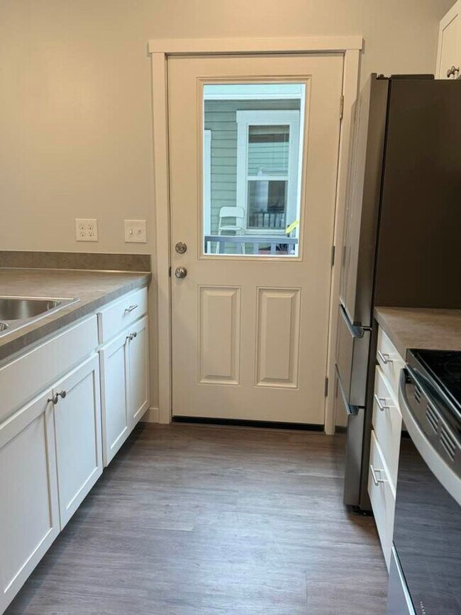 Building Photo - 1000 Billy Frank Jr. St