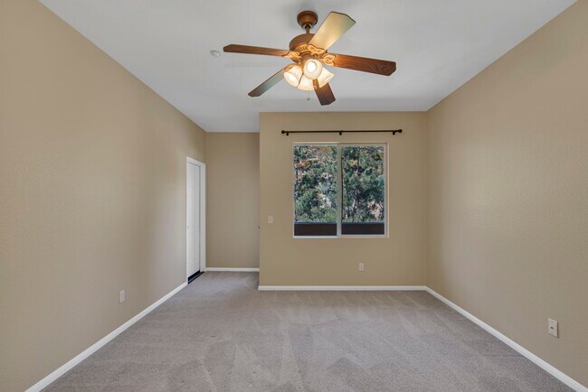 Building Photo - 3183 Dehesa Rd