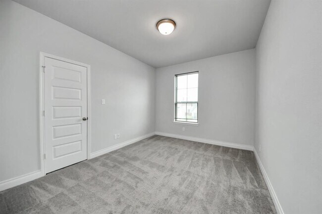 Building Photo - 28907 Ridge Valley Ct