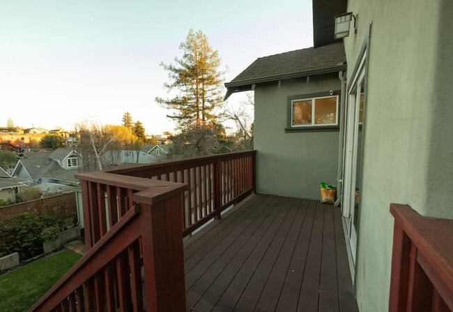 Building Photo - 3920 Ardley Ave