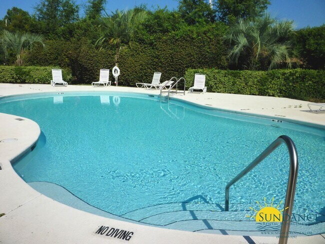 Building Photo - Stunning 3 Bedroom Villa in Navarre