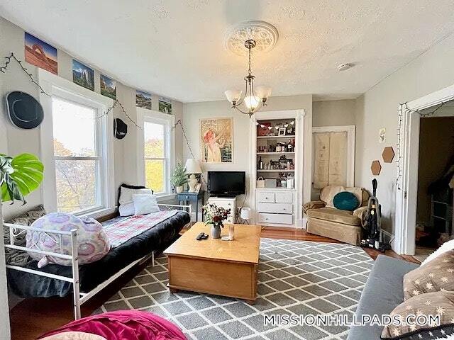 Building Photo - 83 Wensley St