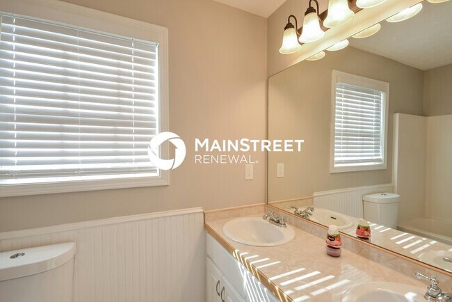 Building Photo - 3 Bedroom Pet-Friendly Home in Covington, ...