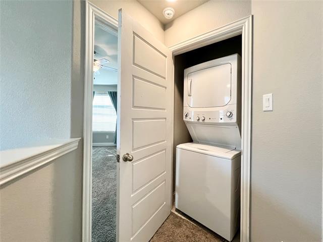 Building Photo - 5000-5002 Villas Dr