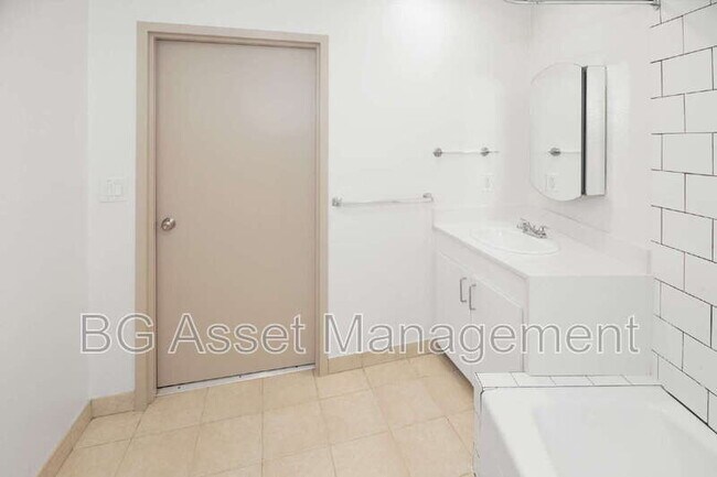 Building Photo - 1459 MacArthur Blvd