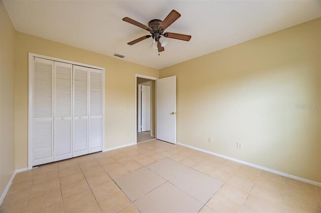 Building Photo - 9800 Turf Way