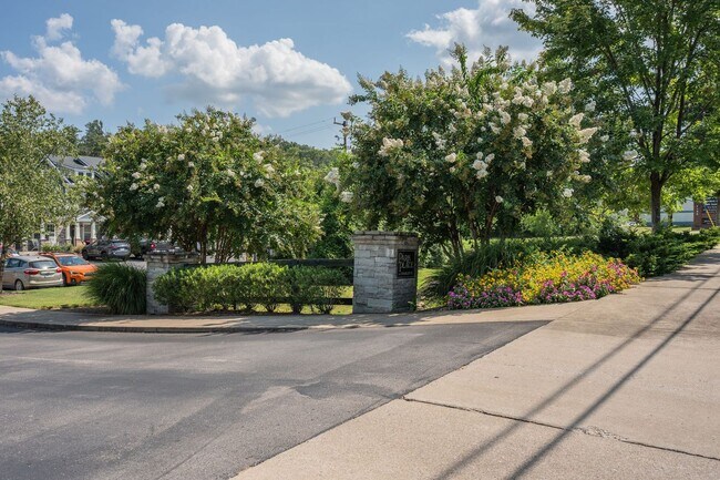 Building Photo - 1135 Lilly Valley Way