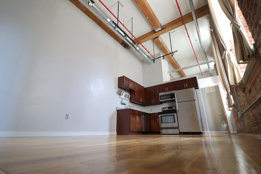 Building Photo - 1350 Rosa L Parks Blvd