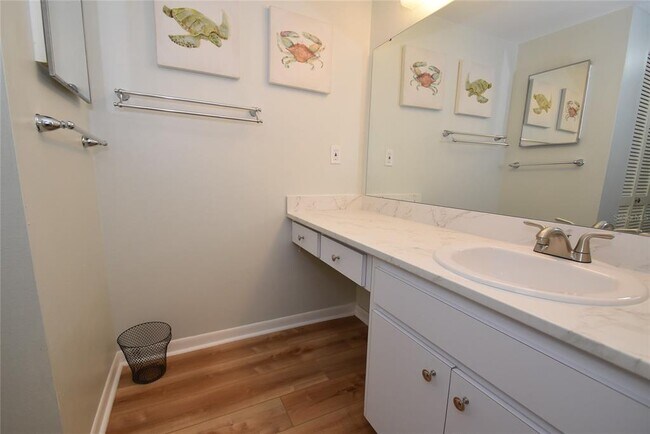 Building Photo - 1709 Pelican Cove Rd