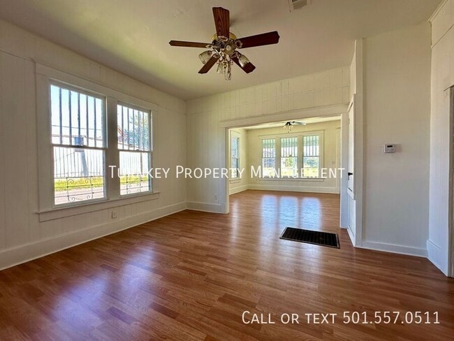 Building Photo - 502 S Florida St