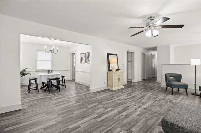 Building Photo - 9121 Potomac Dr