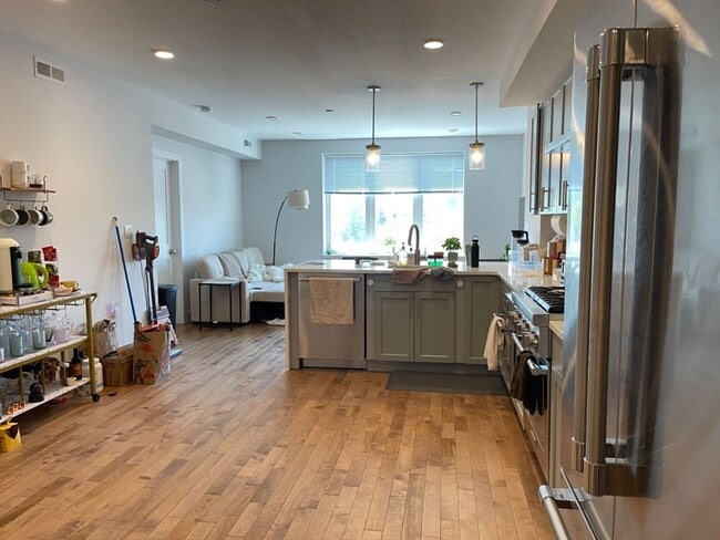 Building Photo - 50 Hichborn St