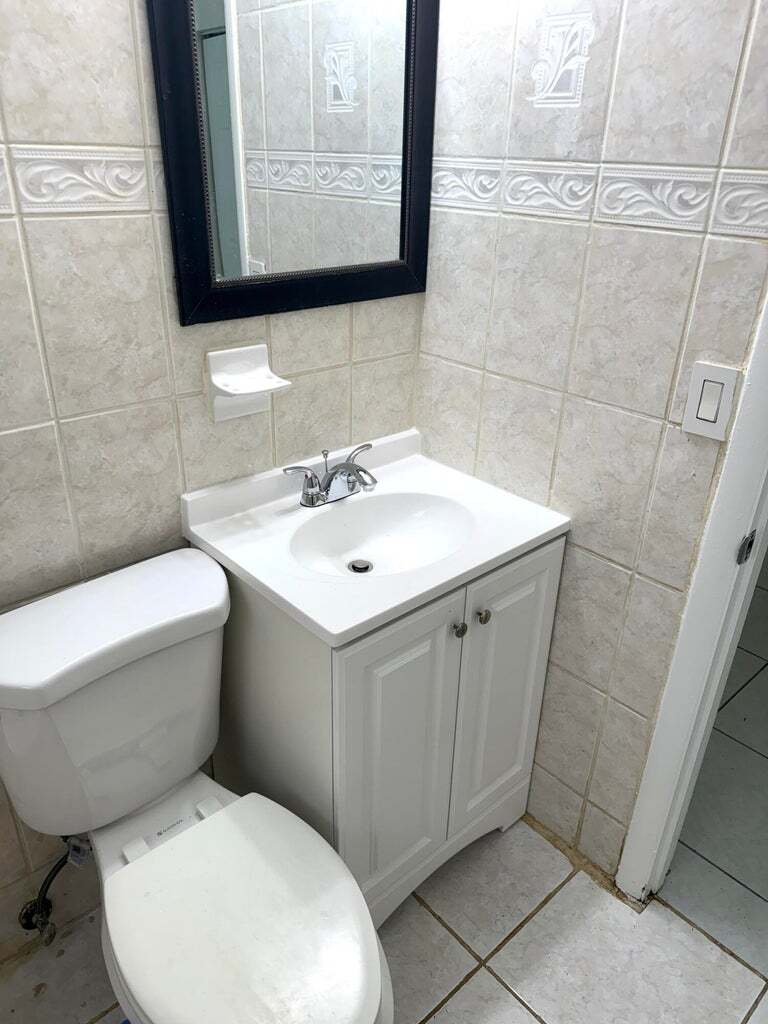 Building Photo - 5698 Gramercy Dr