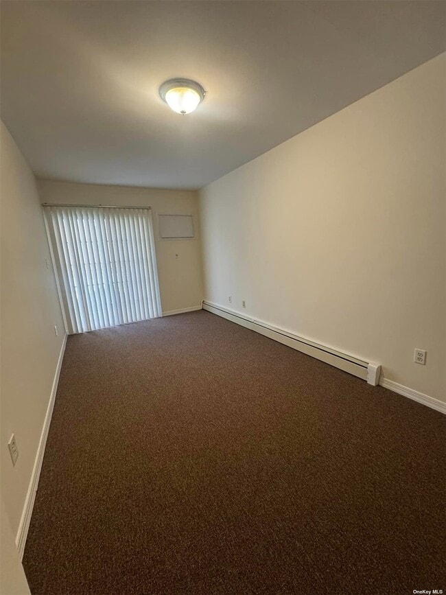 Building Photo - 92-17 190th St