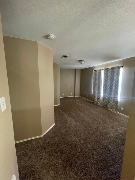 Building Photo - 10324 Bobcat Blf