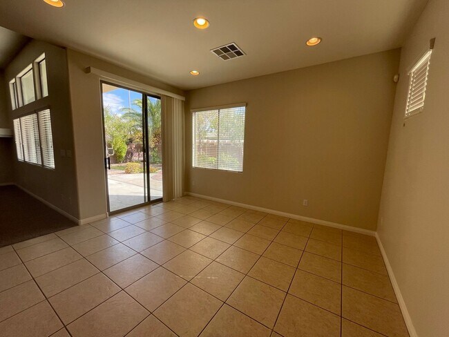 Building Photo - Beautiful Single Story Home in Gated Commu...