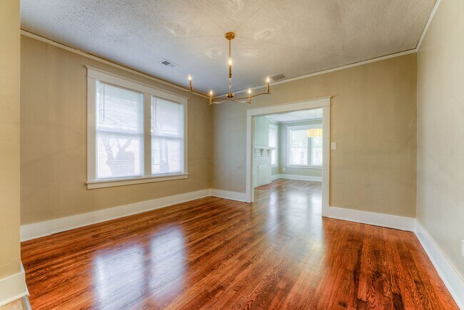 Building Photo - 869 Garland St