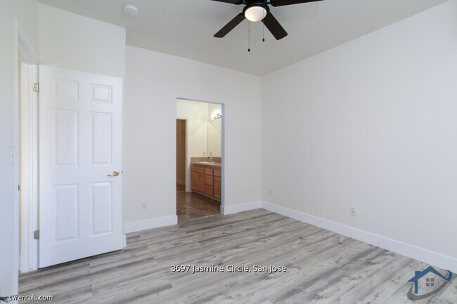 Building Photo - 3697 Jasmine Cir