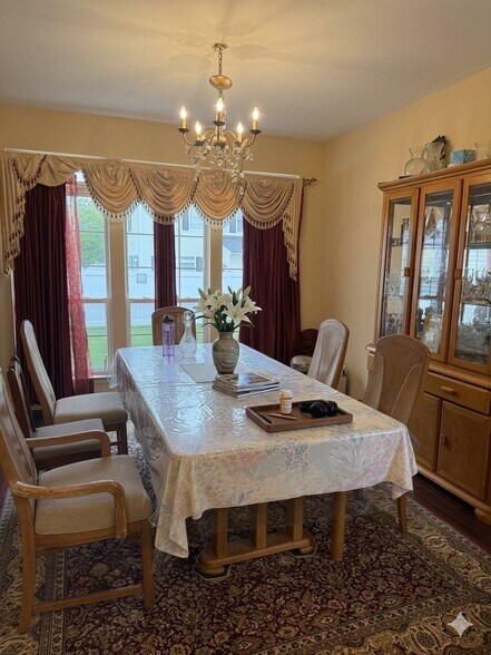 Building Photo - 39 Cartier Dr