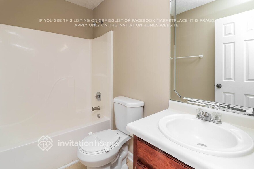 Building Photo - 470 Amelia Grove Ln SE