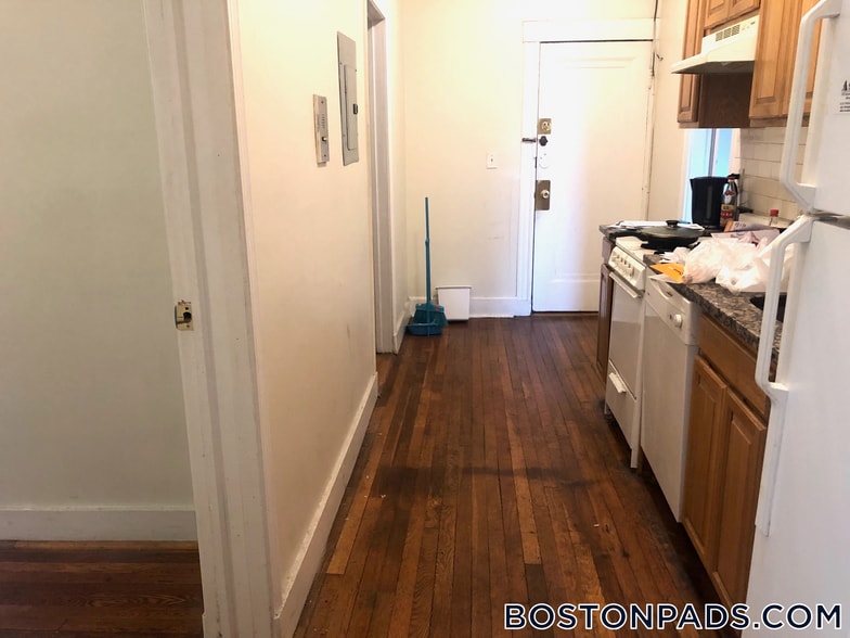 Building Photo - 56 Queensberry St