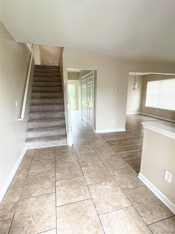 Building Photo - 1215 Oaklawn Dr