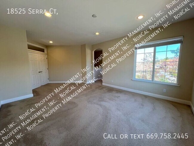Building Photo - 18525 Serra Ct