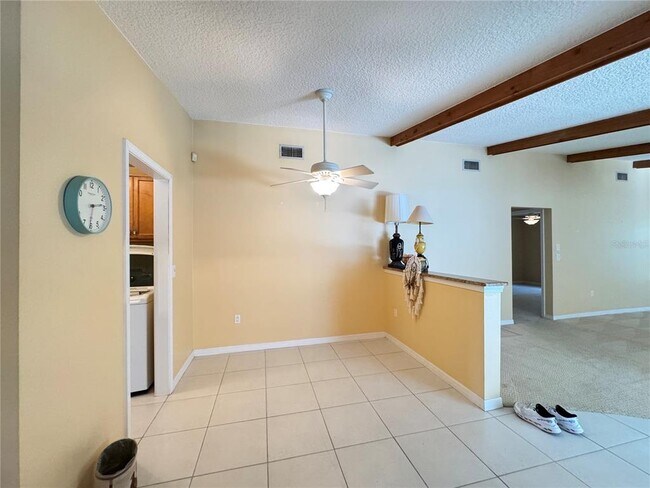 Building Photo - 1330 Sunset Ct