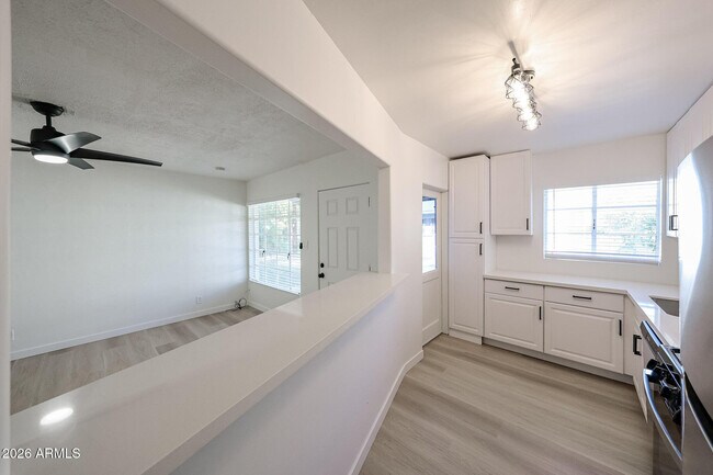 Building Photo - 2945 N 19th Ave