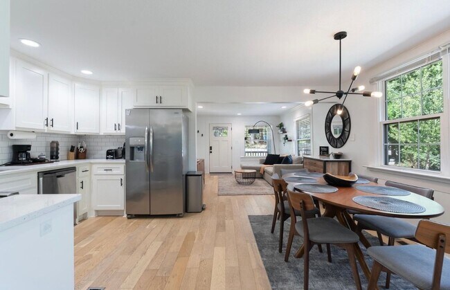 Building Photo - 5521 J St