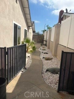 Building Photo - 25091 Modoc Dr
