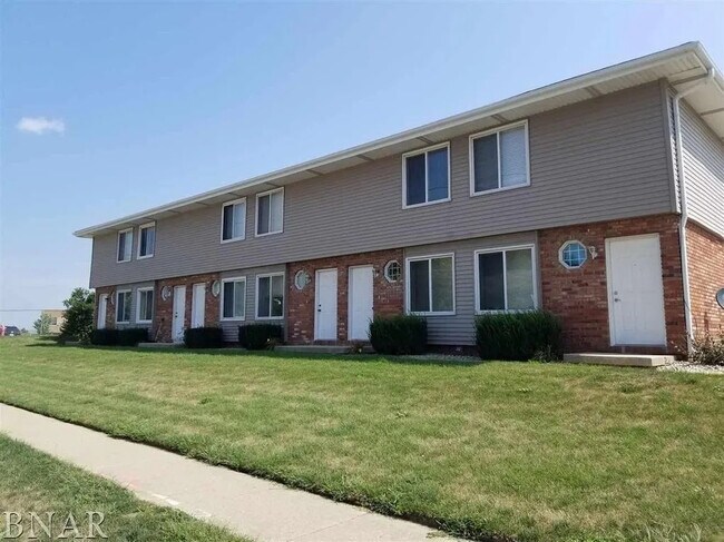 Building Photo - 1500 Dustin Dr