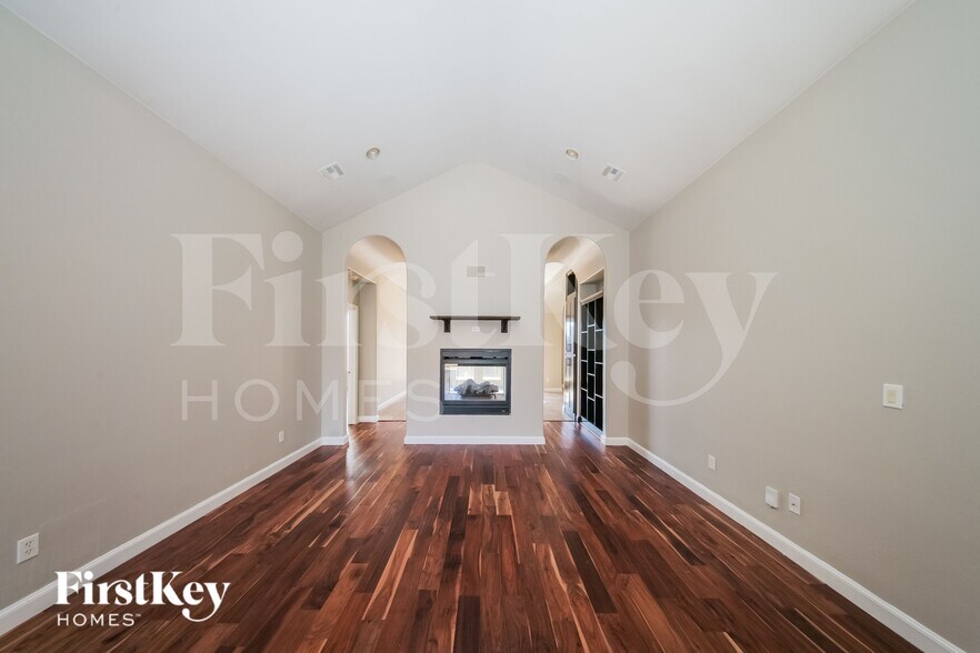 Building Photo - 17313 Ridgewood Dr