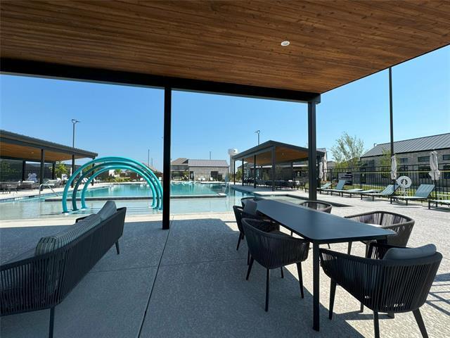 Building Photo - 3720 Canyon Dr