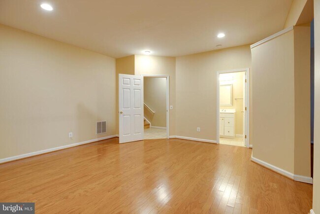Building Photo - 4609 Fair Valley Dr