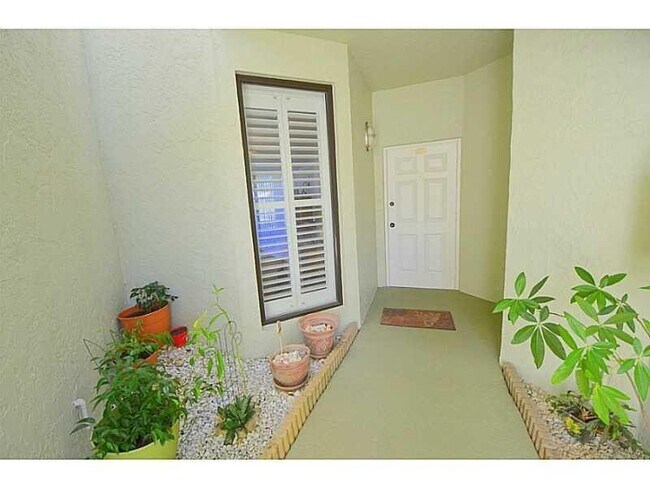 Building Photo - 6371 La Costa Dr