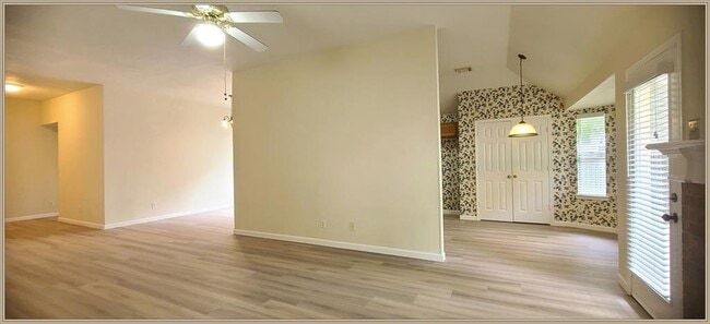 Building Photo - 9602 Meadowchase Ct