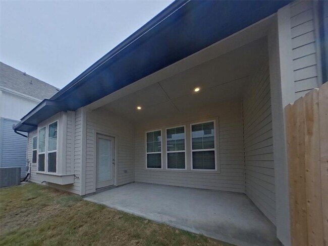 Building Photo - 4920 San Fabiano Ct