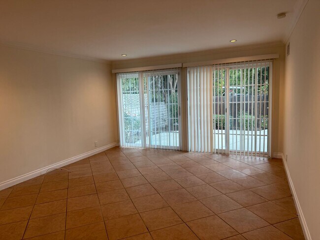 Building Photo - Private HOME 3bed/2 bath + POOL in Woodland Hills! NO OTHER UNIT ON THE PROPERTY!!!!